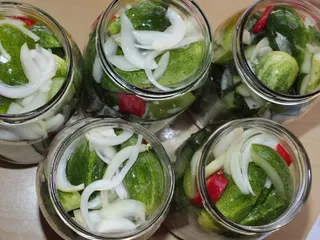 Ogórki na ostro z papryką chilli - 13