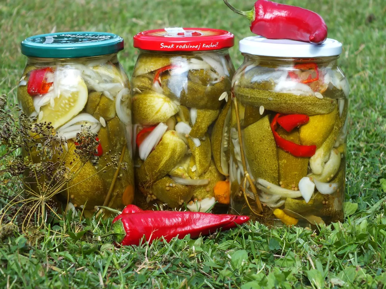Ogórki na ostro z papryką chilli