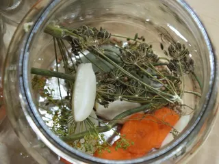 Ogórki na ostro z papryką chilli - 9