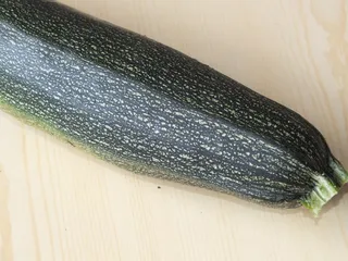 Surówka z młodej cukinii i marchewki - 4