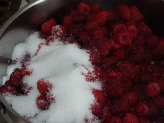 Dżem z gruszek i malin - 6