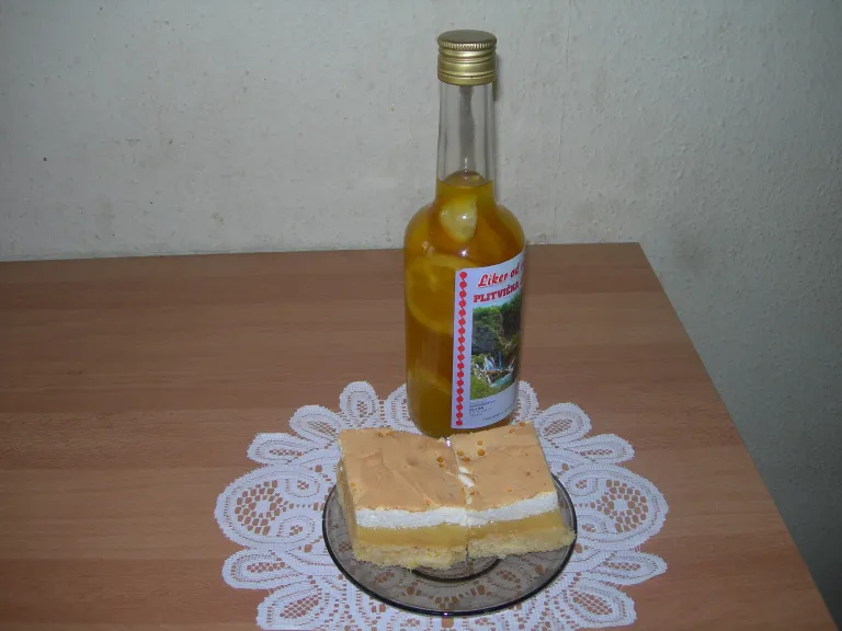 Ciasto z kremem cytrynowym i bezą
