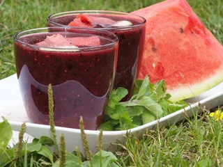 Arbuzowe smoothie z jagodami - 3