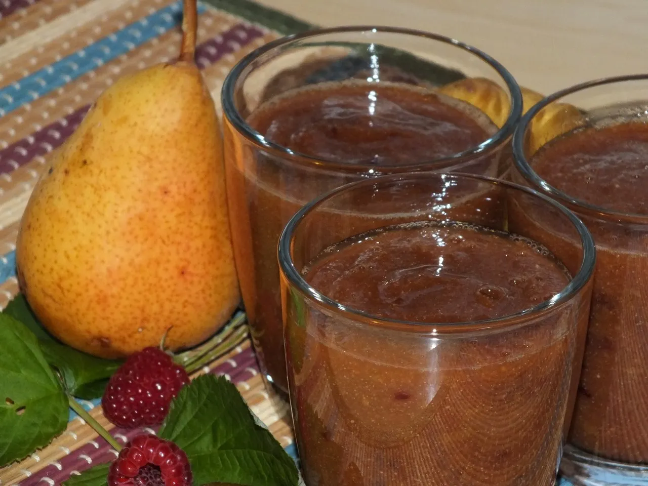 Gruszkowo-śliwkowe smoothie