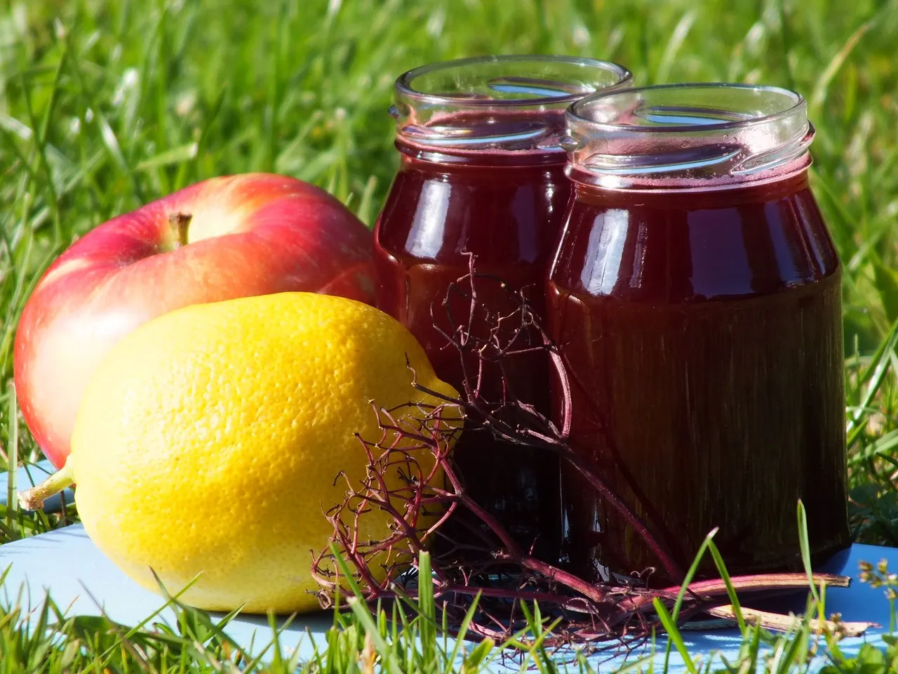 Rozgrzewający syrop winogronowy z dodatkami