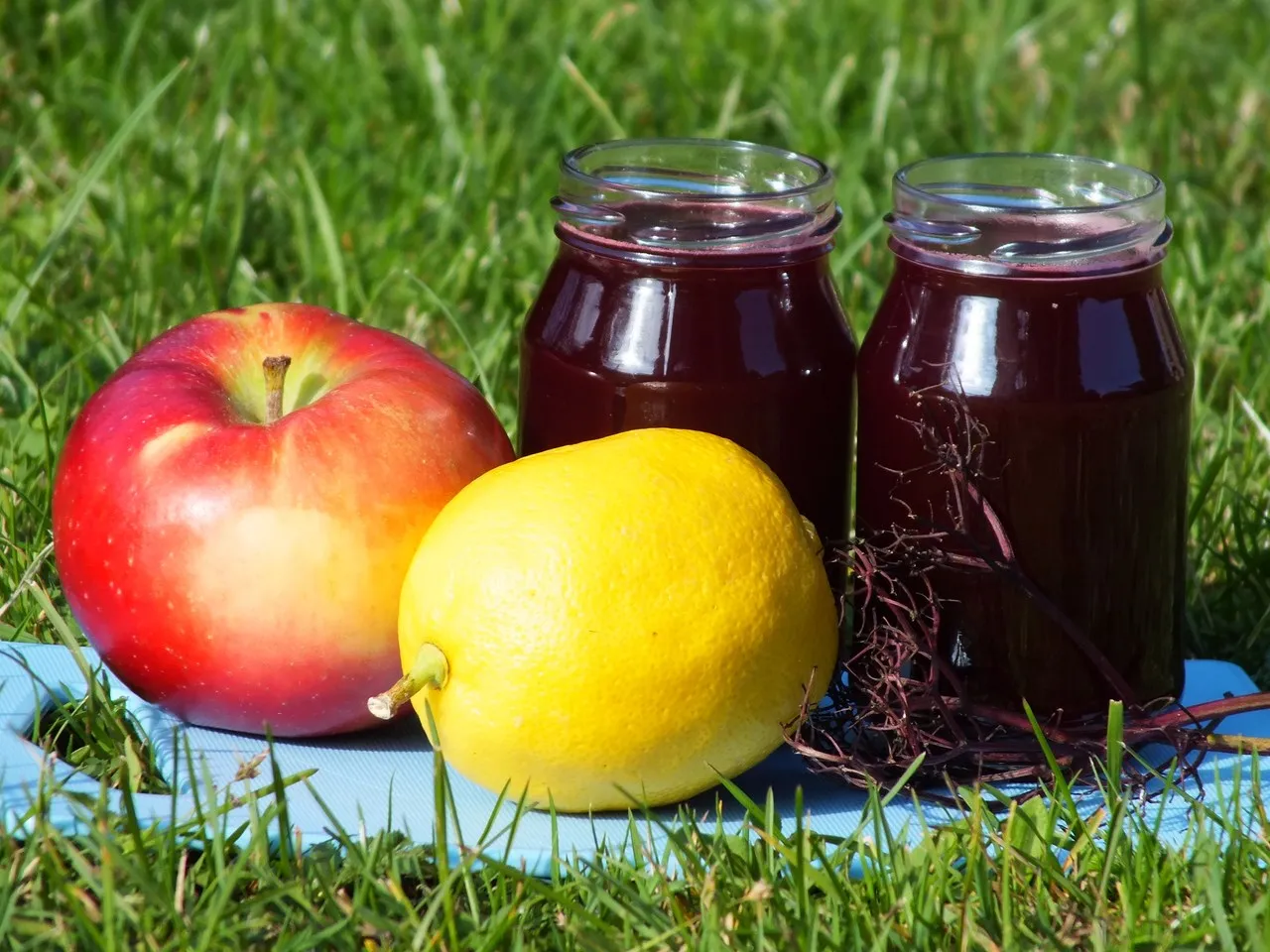 Rozgrzewający syrop winogronowy z dodatkami