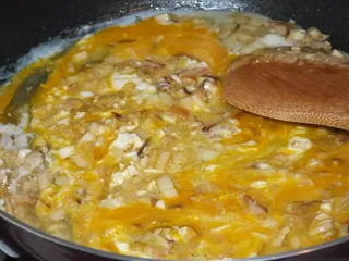 Jajecznica z grzybami leśnymi - 9