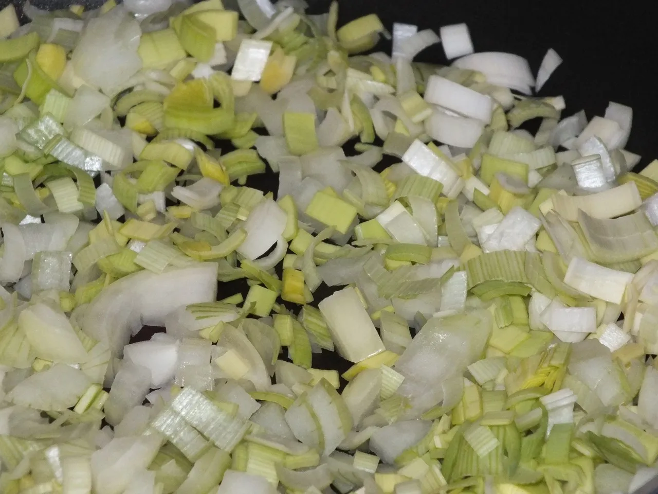 Zupa ze świeżych grzybów leśnych