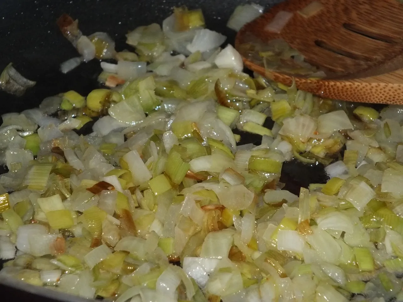 Zupa ze świeżych grzybów leśnych