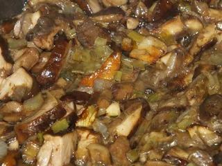 Zupa krem ze świeżych grzybów - 6