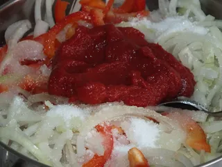 Sałatka z marchewki i czerwonej papryki - 7