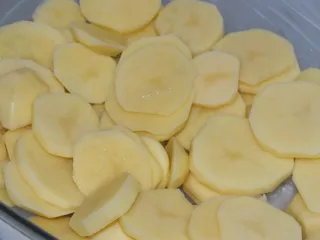 Zapiekanka ziemniaczana z marchewką i pieczarkami - 4