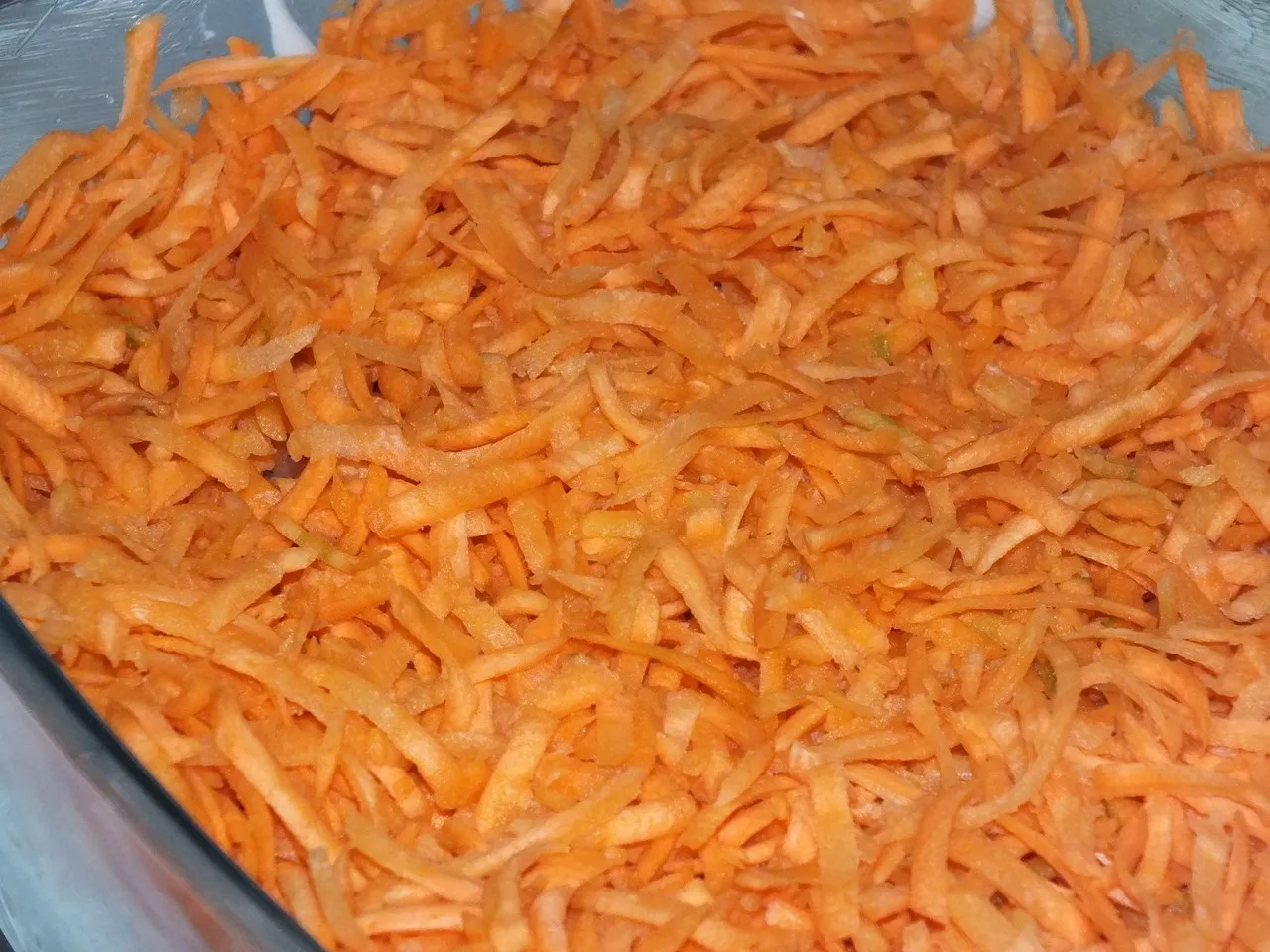 Zapiekanka ziemniaczana z marchewką i pieczarkami