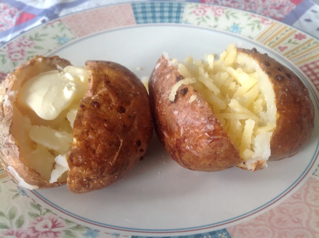 Ziemniaki pieczone w mundurkach