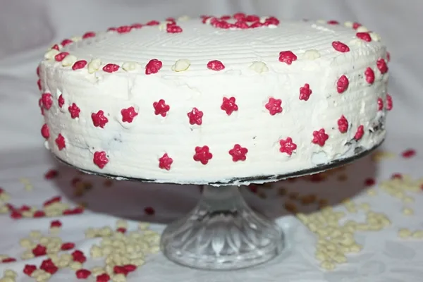 Tort makowo-śmietanowy