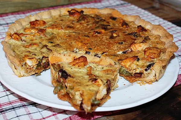 Tarta wytrawna z kurczakiem