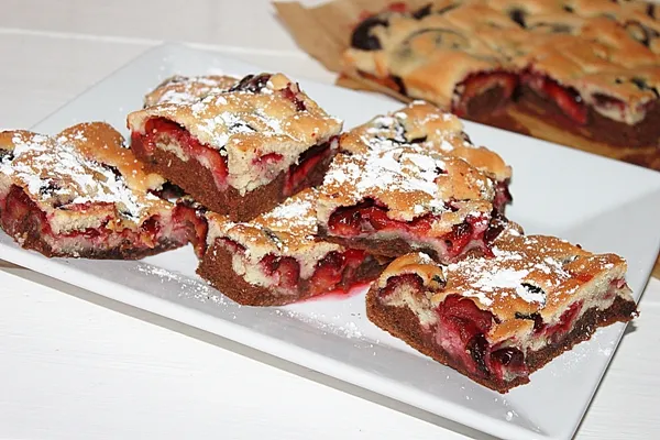 Babka ze śliwkami