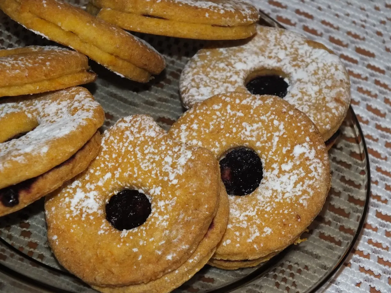 Ciasteczka marchewkowe z powidłami
