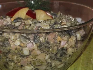 Świąteczna sałatka z pieczarek i szynki - 20