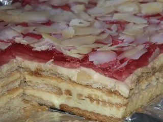 Warstwowy budyniowiec bez pieczenia - 19