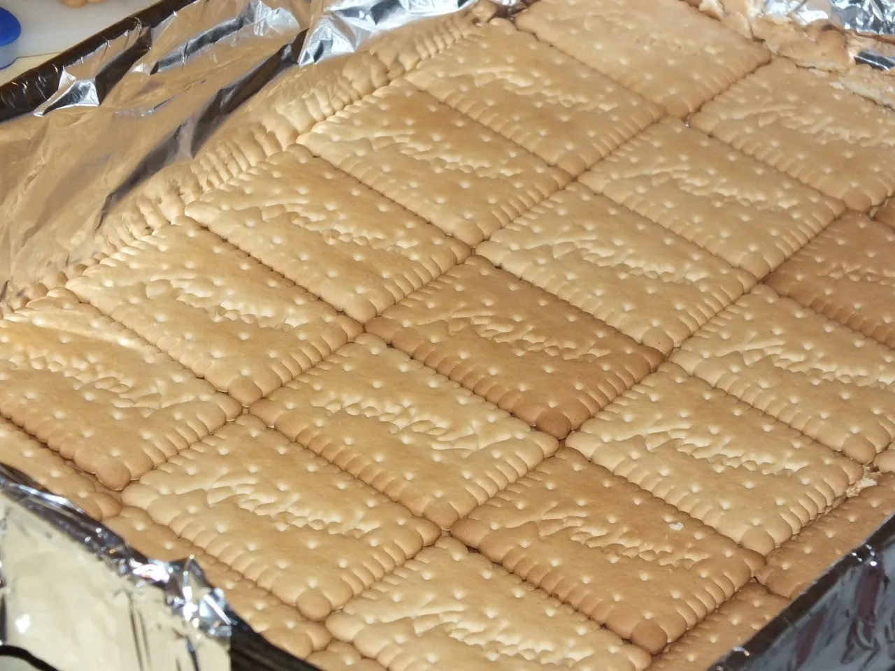 Warstwowy budyniowiec bez pieczenia
