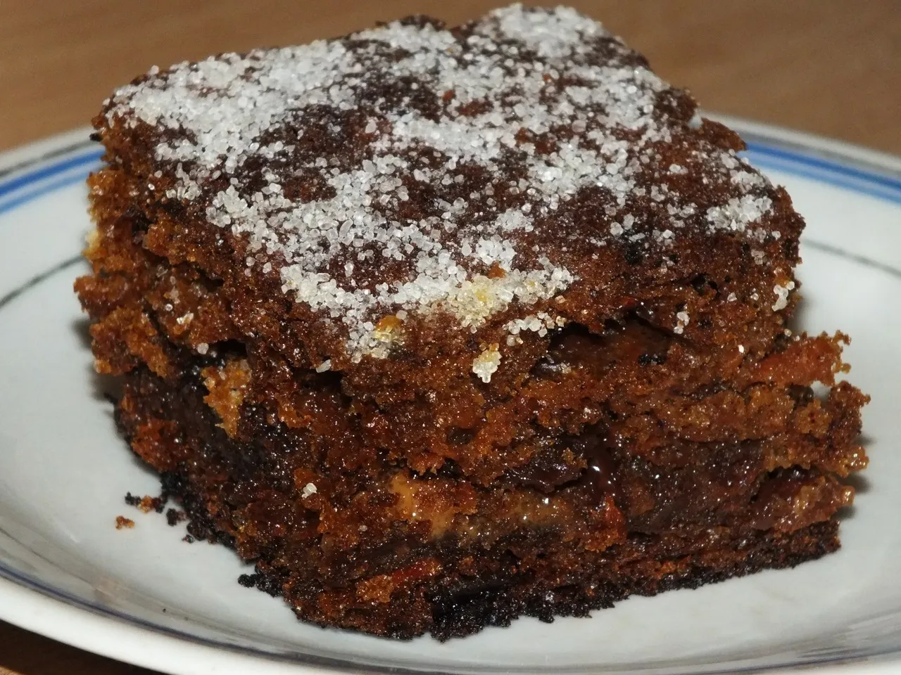 Ciasto marchewkowe z bakaliami i masą krówkową