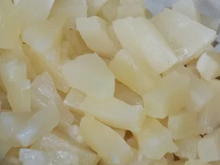 Ananasowiec z kruszonką na jogurtowo-orzechowym spodzie - 5