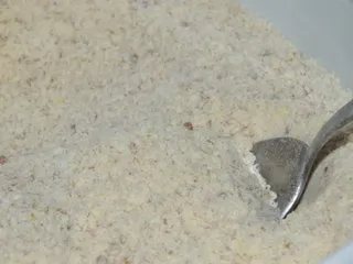 Ananasowiec z kruszonką na jogurtowo-orzechowym spodzie - 7