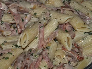 Penne z szynką w śmietankowym sosie - 14
