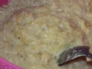 Sypany bananowiec z orzechami i czekoladą - 11
