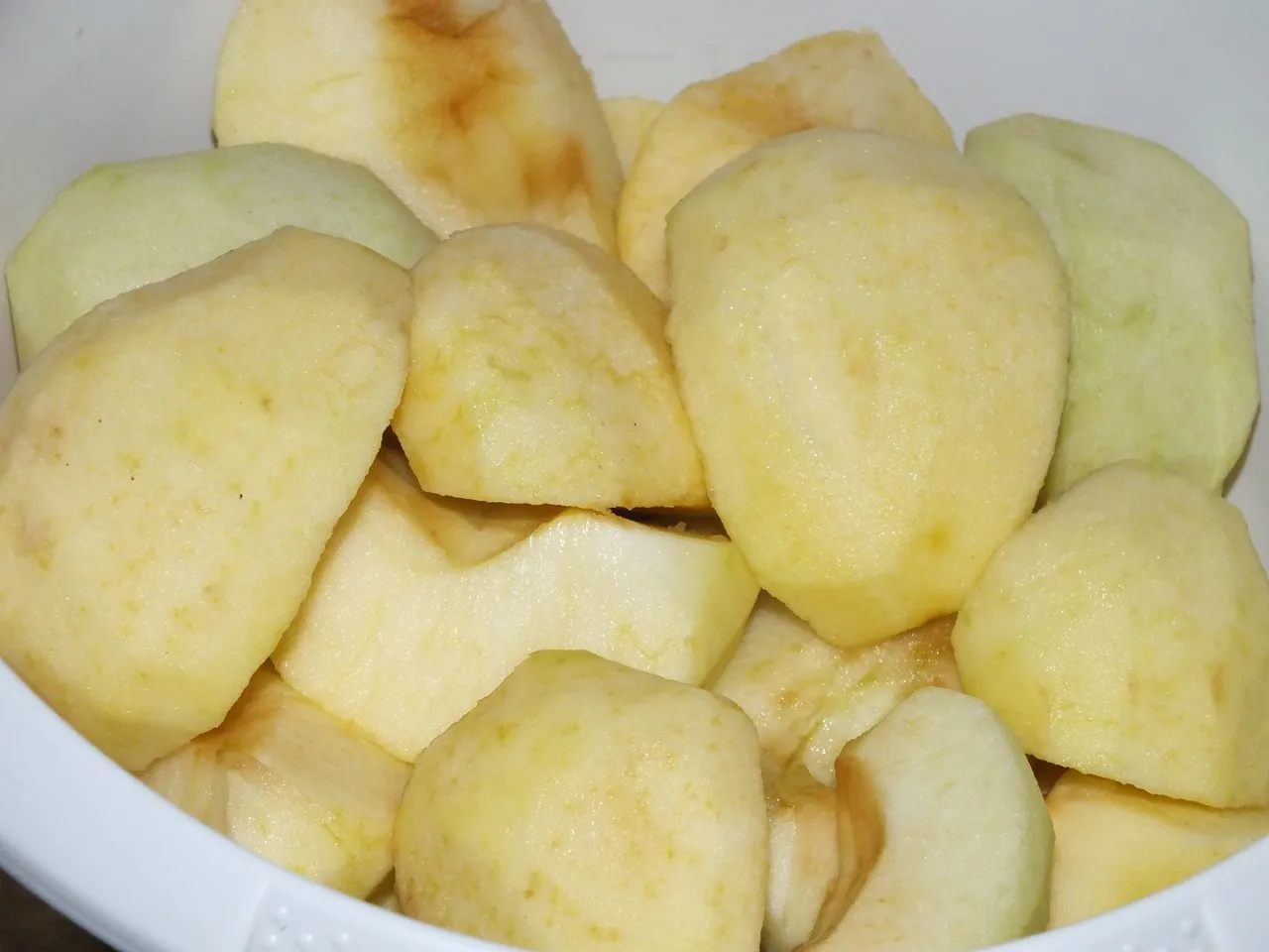 Kakaowy budyniowiec z jabłkami