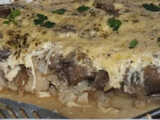 Wegetariańska zapiekanka z kalafiorem i pieczarkami - 3