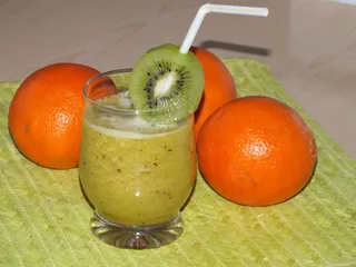 Pomarańczowe smoothie z kiwi - 9