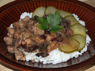 Gulasz z łopatki, suszonych śliwek i żurawin - 3