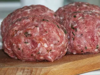 Grillowane kotlety mielone z serem mozzarella - 11