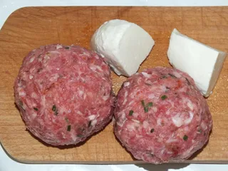 Grillowane kotlety mielone z serem mozzarella - 8