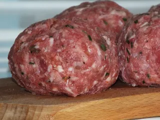 Grillowane kotlety mielone z serem mozzarella - 10