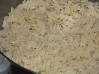 Zapiekanka makaronowa z suszonymi grzybami - 8
