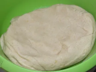 Wielkanocny mięciutki sernik na krucho-chałwowym spodzie - 6