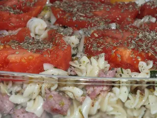 Zapiekanka makaronowo-mięsna z pomidorami - 15