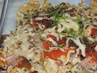 Zapiekanka makaronowo-mięsna z pomidorami - 20