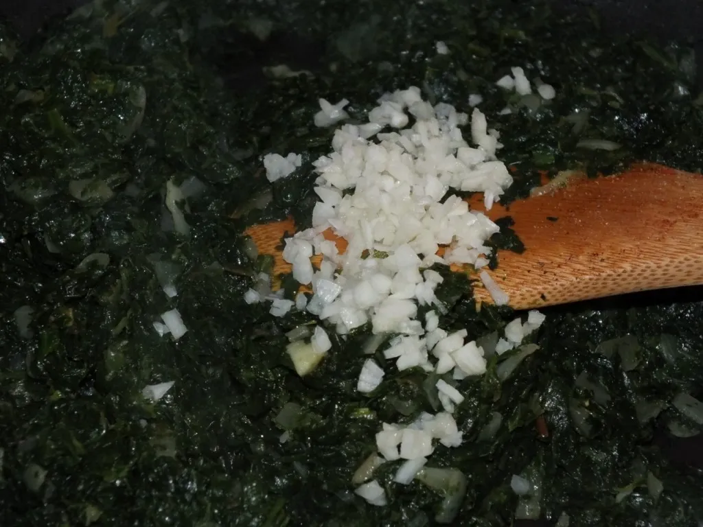 Pełnoziarnisty makaron ze szpinakiem