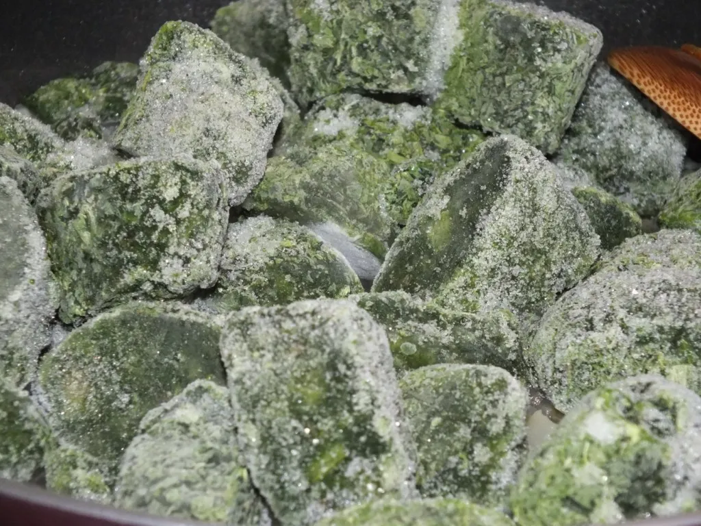 Pełnoziarnisty makaron ze szpinakiem