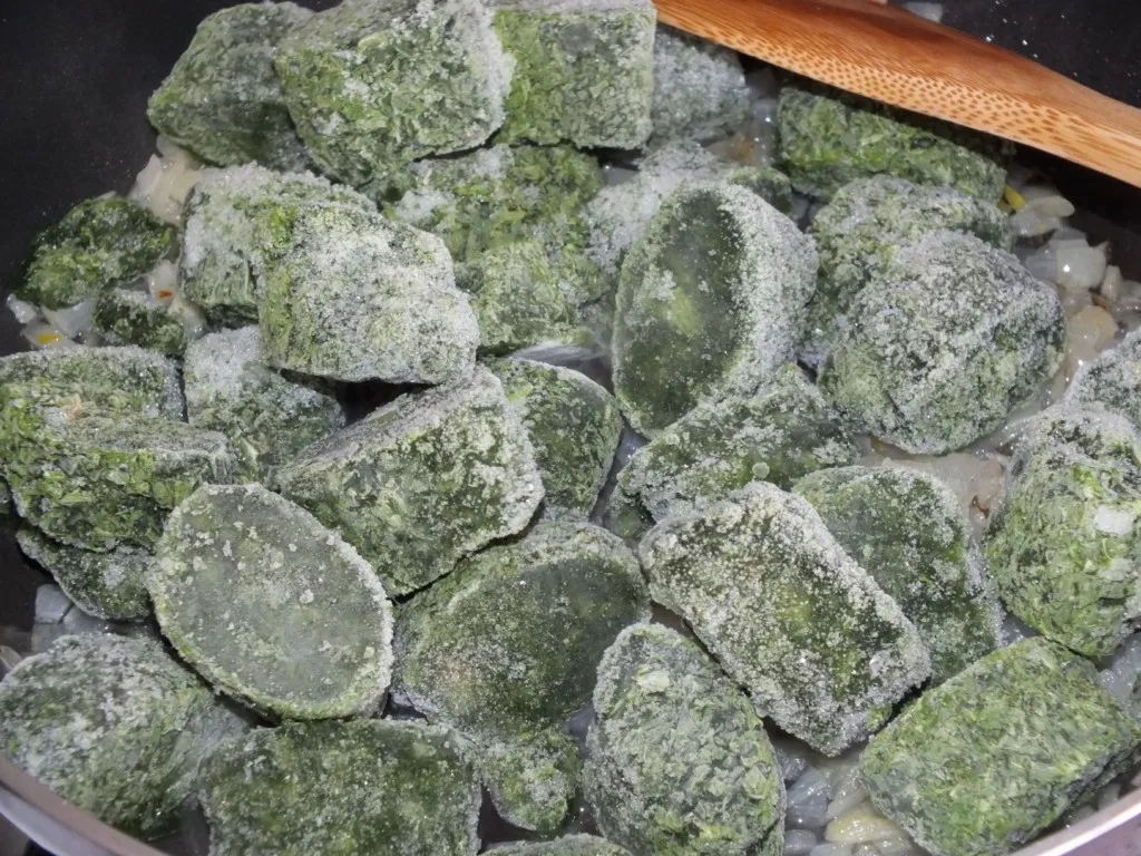 Pełnoziarnisty makaron ze szpinakiem