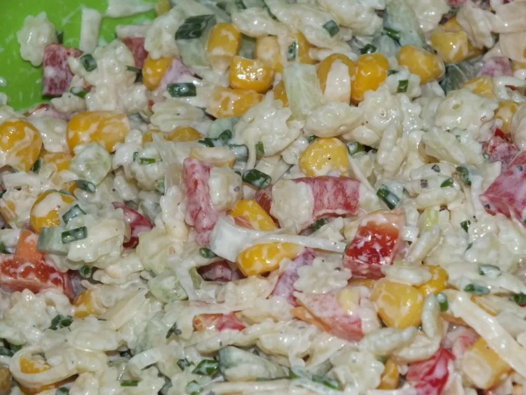 Makaronowa sałatka do grilla