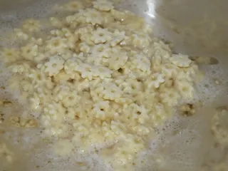 Makaronowa sałatka do grilla - 4