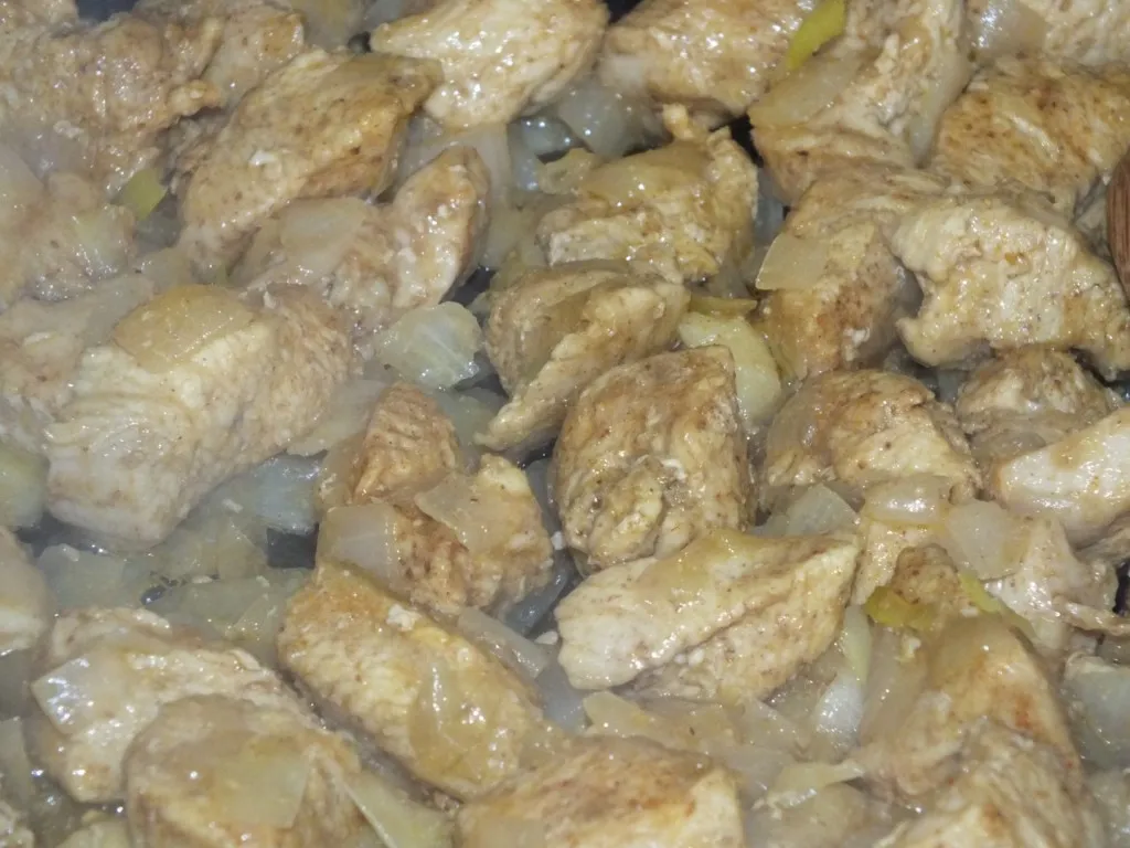 Kurczak w jogurtowym sosie z nutką curry