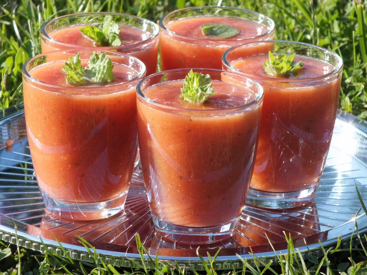 Arbuzowo-brzoskwiniowe smoothie z nutką mięty