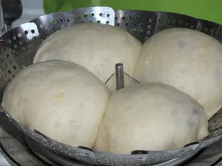 Kluski parowe z jagodami - 14