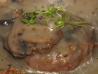 Kotlety mielone w sosie pieczarkowym - 1